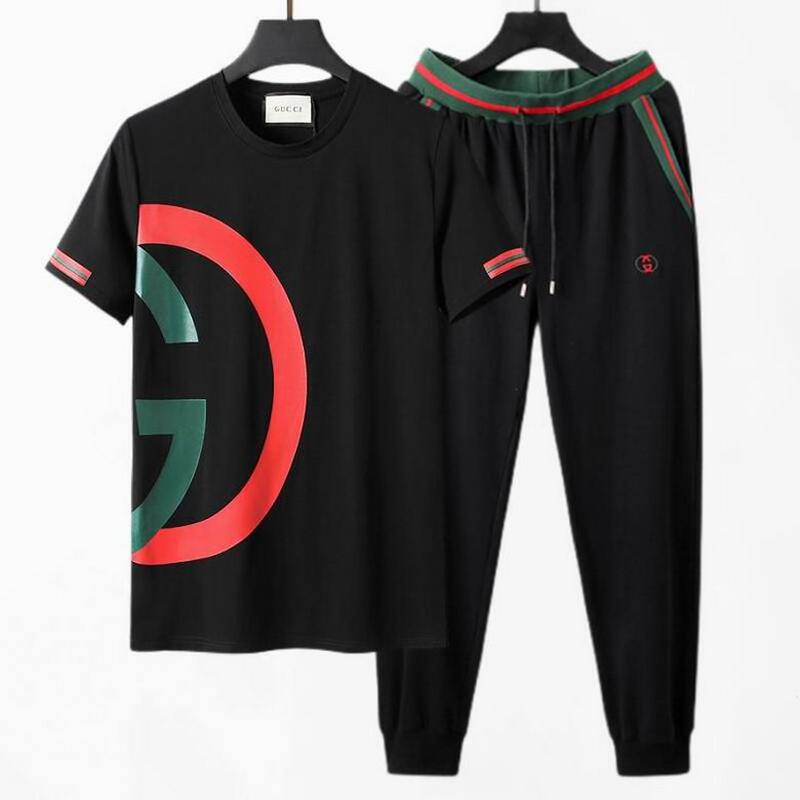 Gucci Men's Suits 740